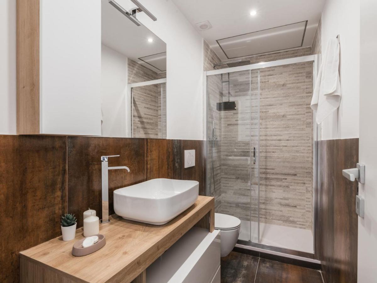 The Best Rent Spacious In Barberini Area Apartamento *